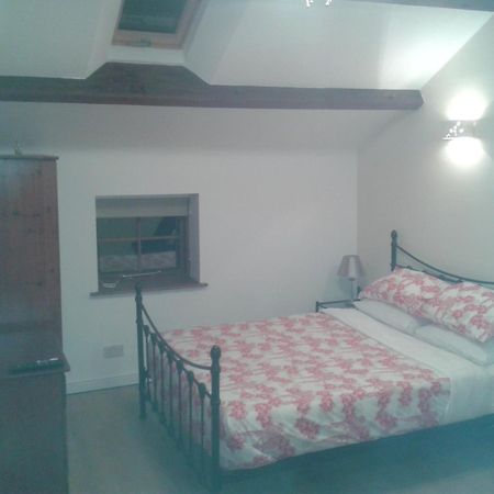Brook Barn B&B Hale  Cameră foto